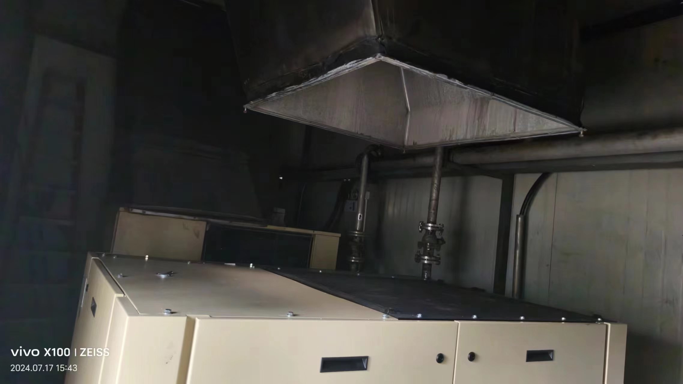 上海某食品公司使用英格索兰RM75n螺杆式空压机系统